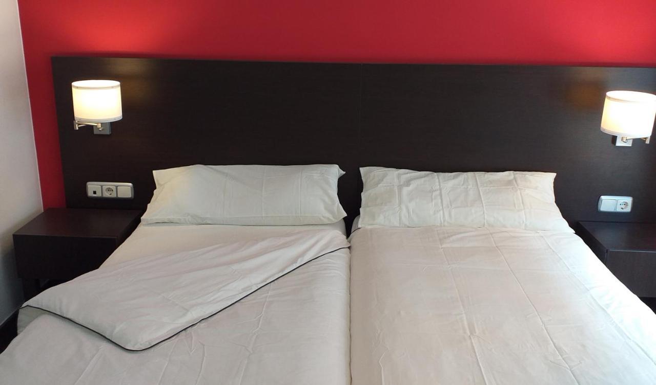 Hostal Meson De Paco Cariñena Zewnętrze zdjęcie