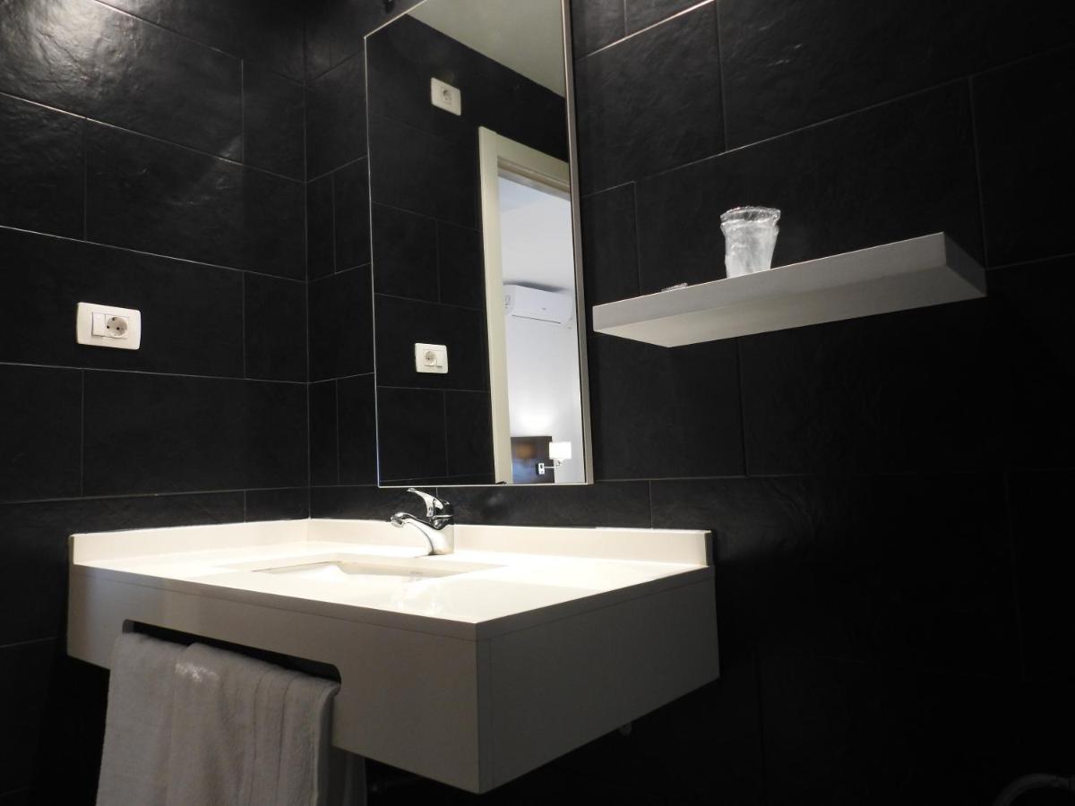 Hostal Meson De Paco Cariñena Zewnętrze zdjęcie